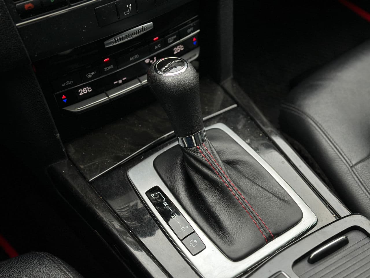 Mercedes E 220 2009 — Миниатюра 13