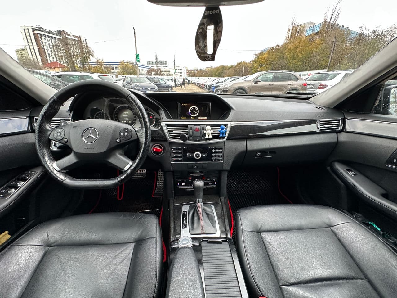 Mercedes E 220 2009 — Миниатюра 14