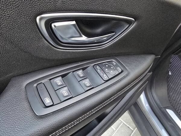 Renault Grand Scenic 2016 — Миниатюра 16