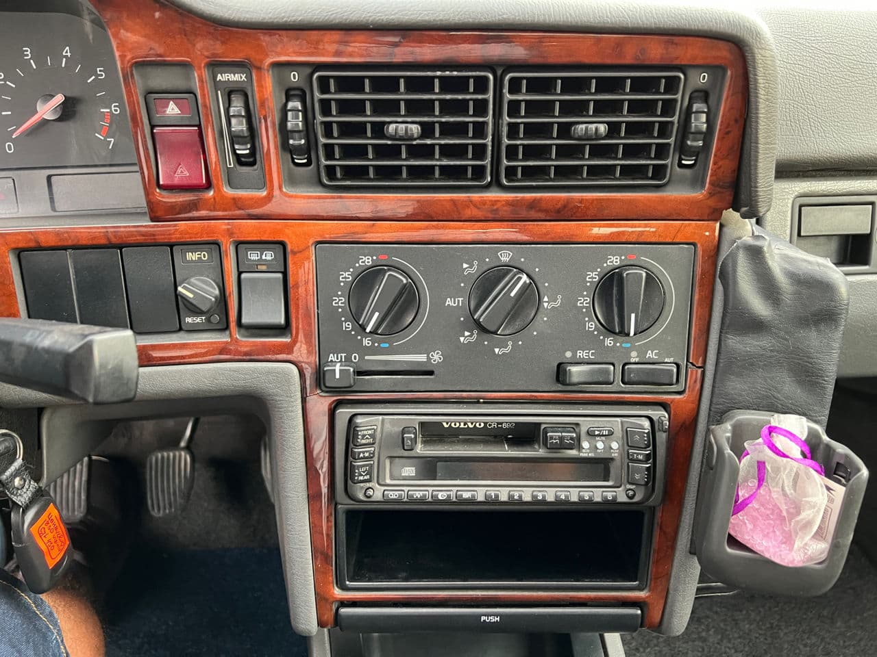 Volvo 850 1994 — Миниатюра 12