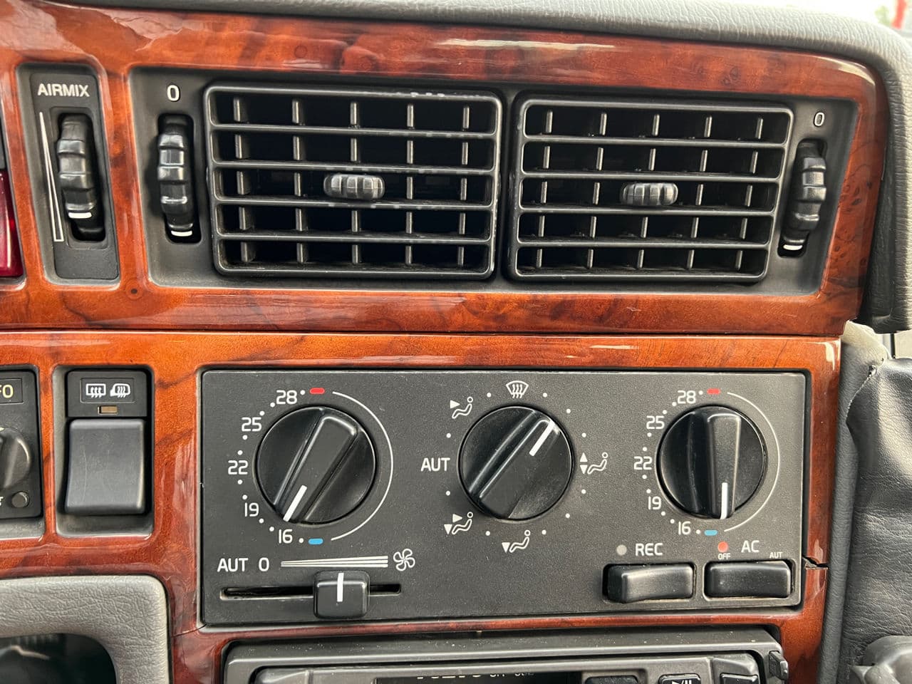 Volvo 850 1994 — Миниатюра 11