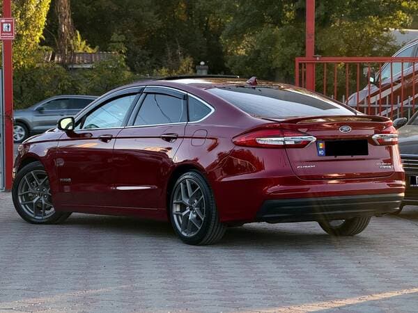 2019 Ford Fusion — Miniatură 4