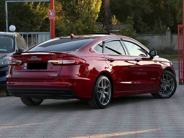 2019 Ford Fusion — Miniatură 3