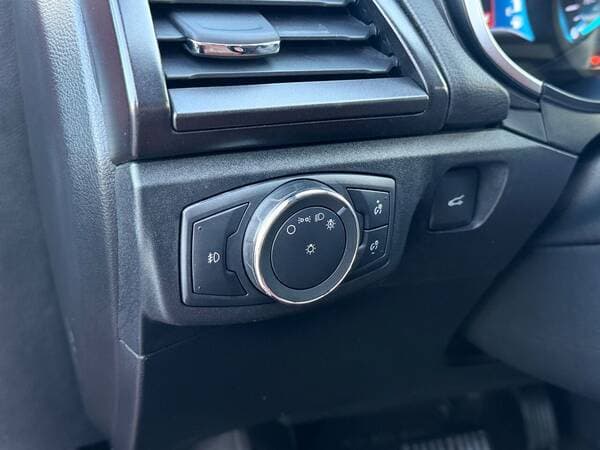 2019 Ford Fusion — Miniatură 15