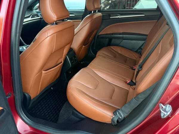 2019 Ford Fusion — Miniatură 18
