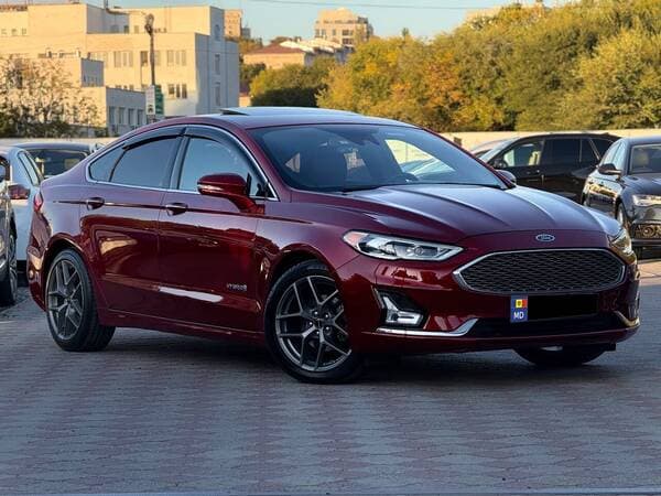 2019 Ford Fusion — Miniatură 2