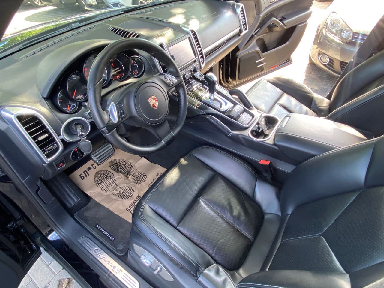 Porsche Cayenne S Hybrid 2011 — Миниатюра 8