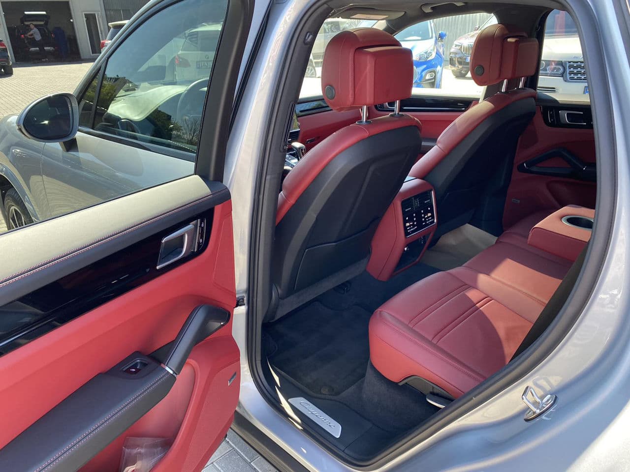 Porsche Cayenne 2019 — Миниатюра 18