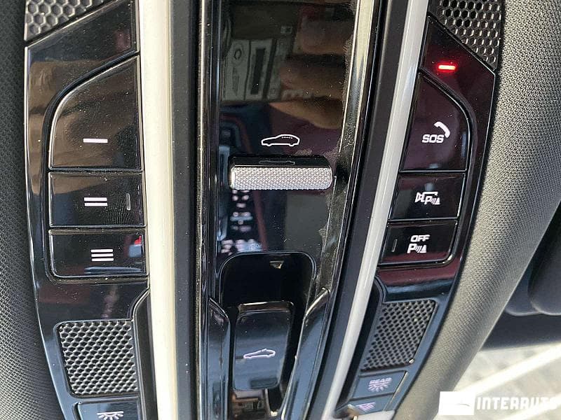 Porsche Cayenne 2019 — Миниатюра 17