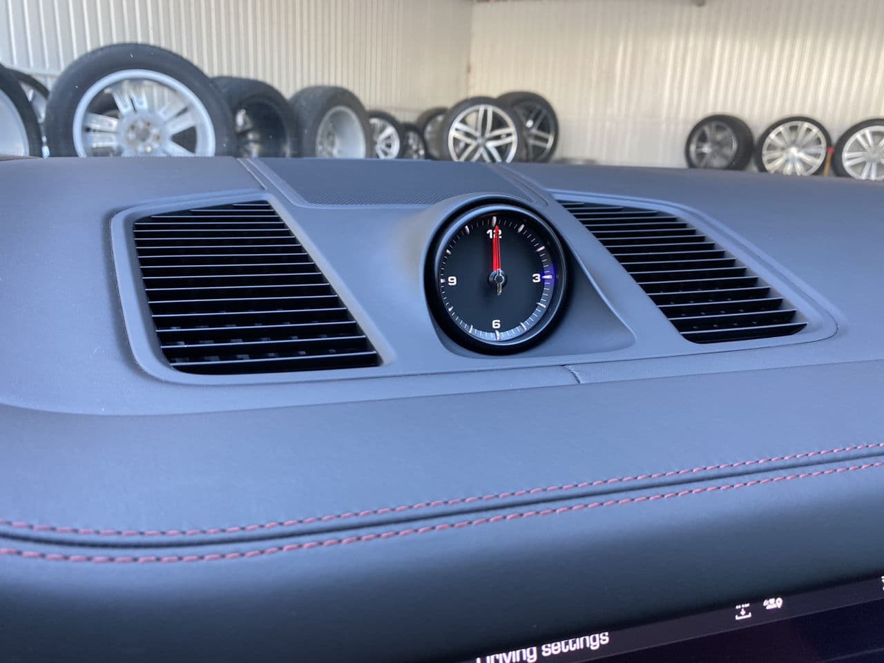 Porsche Cayenne 2019 — Миниатюра 12
