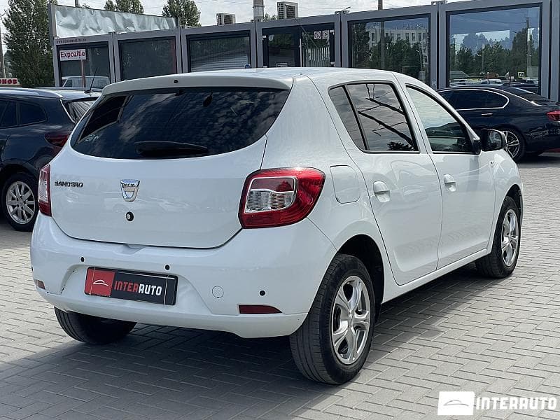 2016 Dacia Sandero — Miniatură 3