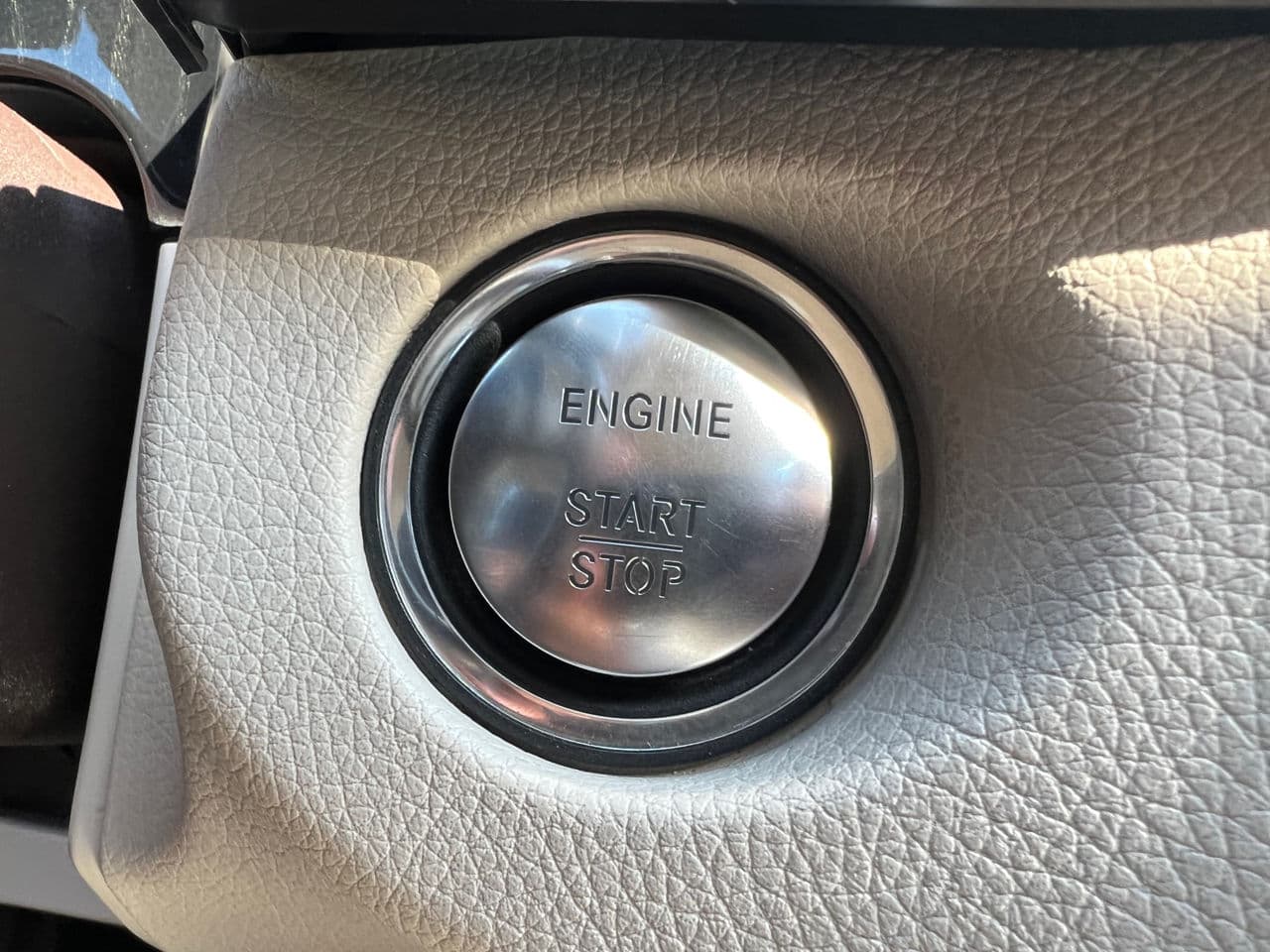 Mercedes E 300h 2013 — Миниатюра 18