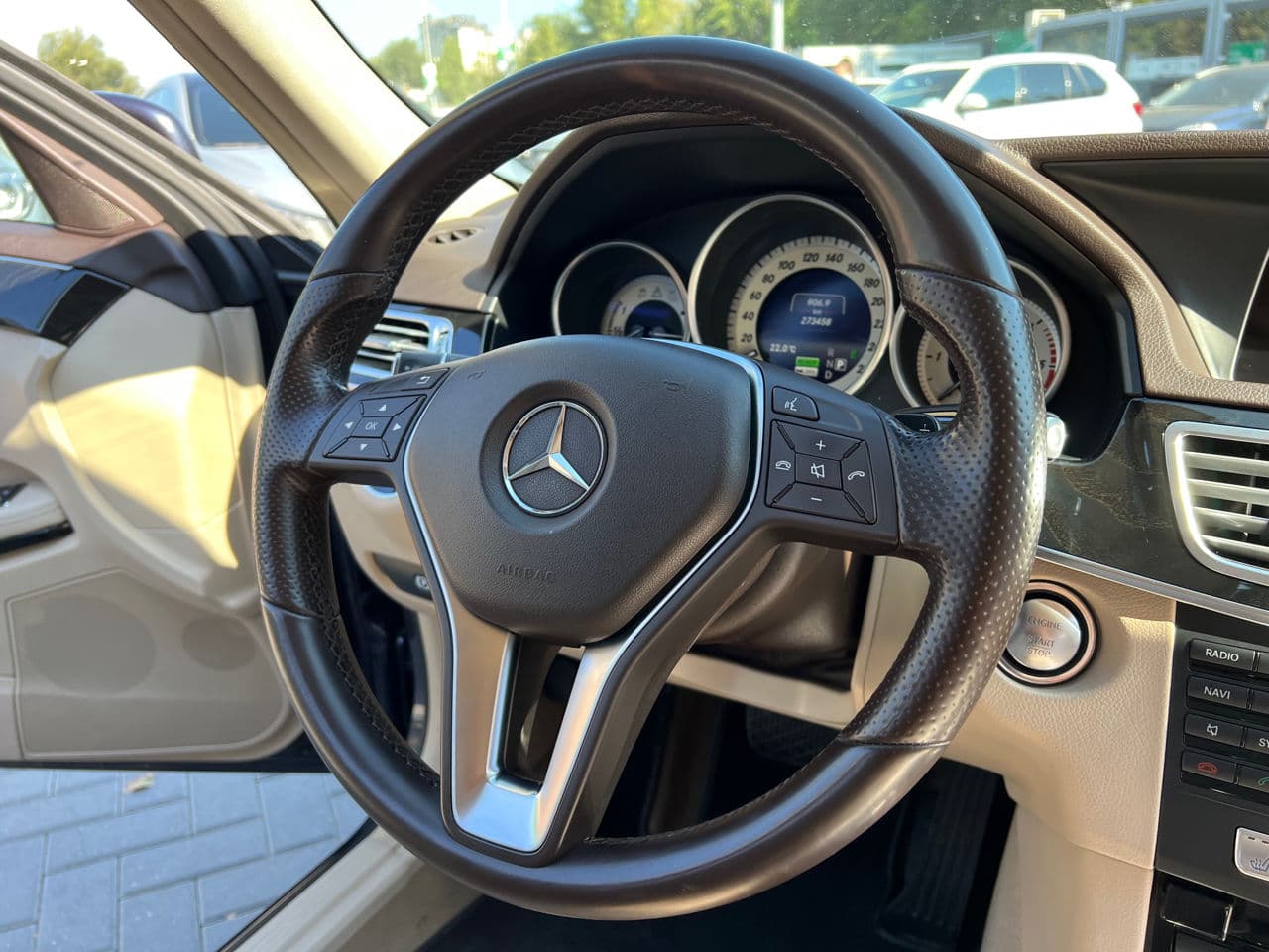 Mercedes E 300h 2013 — Миниатюра 10