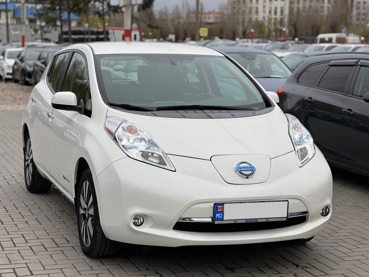 Nissan Leaf 2014 — Миниатюра 2