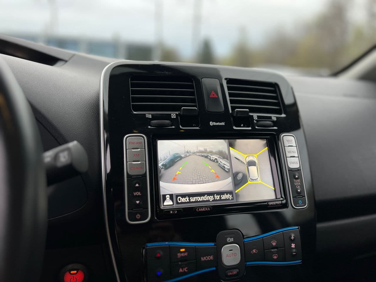 Nissan Leaf 2014 — Миниатюра 15