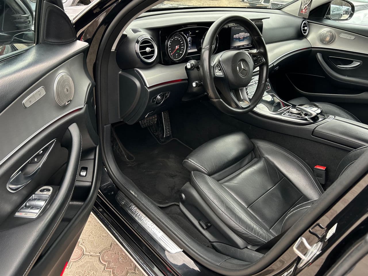Mercedes E 220 2016 — Миниатюра 5