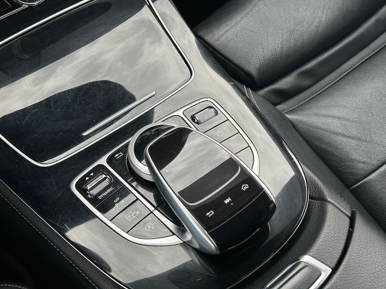 Mercedes E 220 2016 — Миниатюра 14
