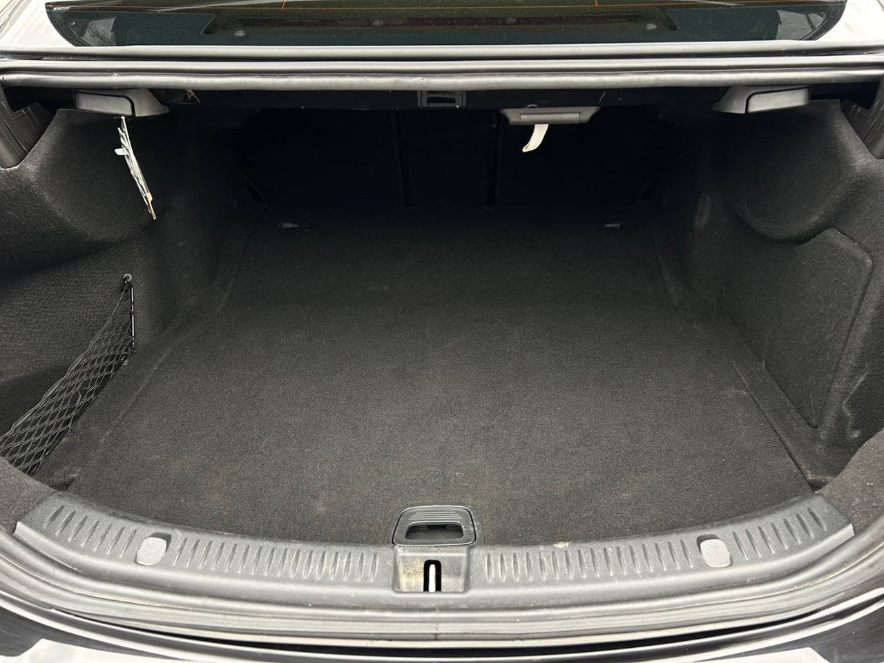 Mercedes E 220 2016 — Миниатюра 19