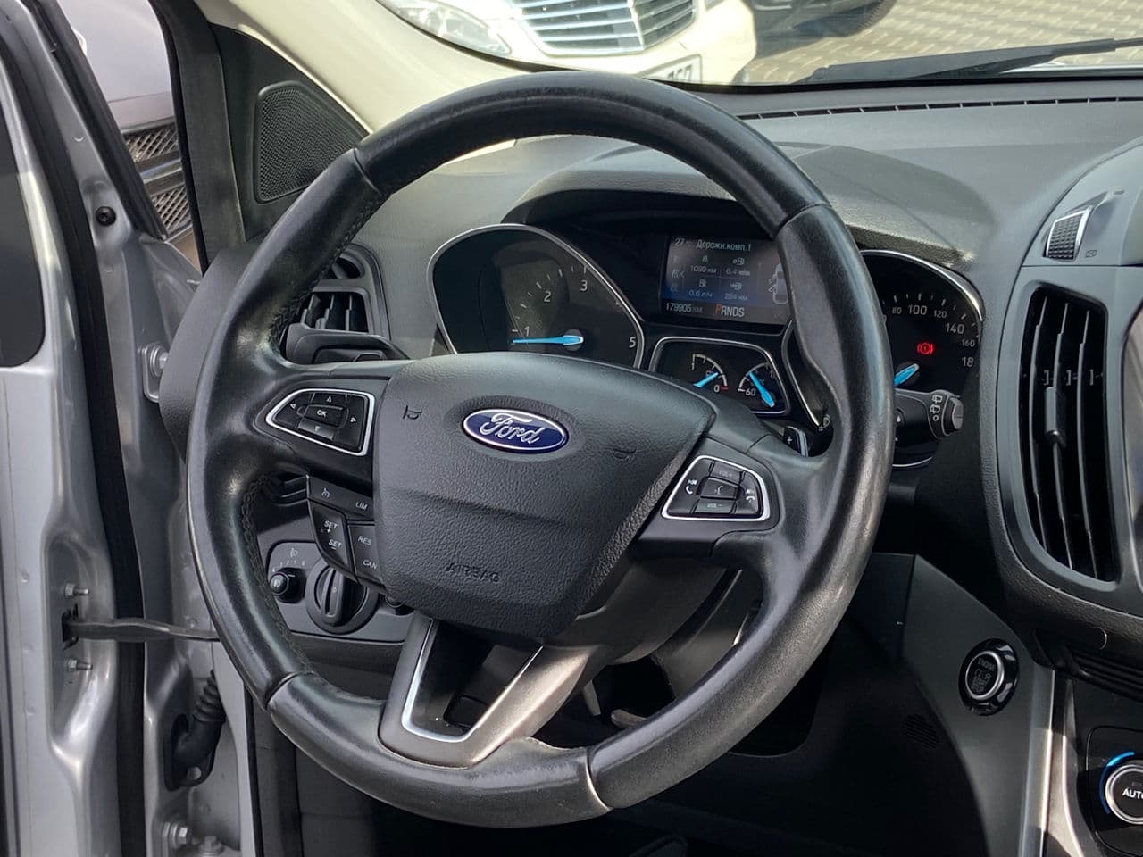 Ford Kuga 2017 — Миниатюра 7