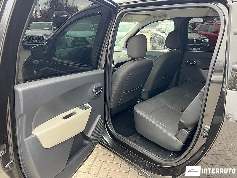 2015 Dacia Lodgy — Miniatură 15