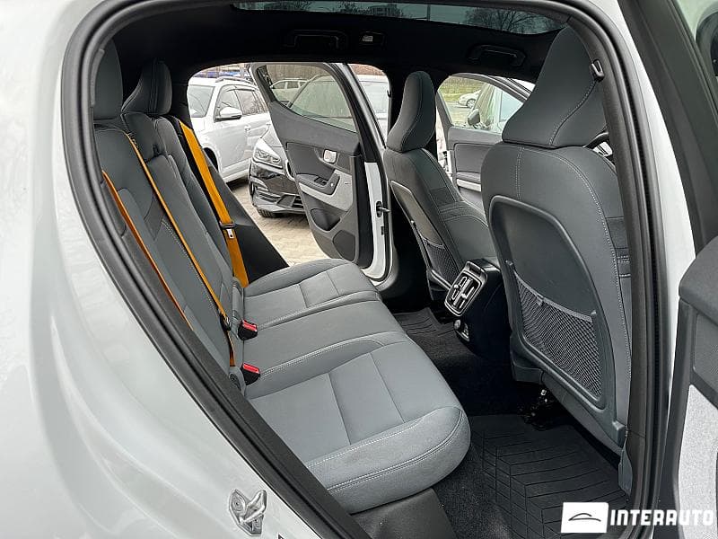 Volvo Polestar 2 2021 — Миниатюра 7