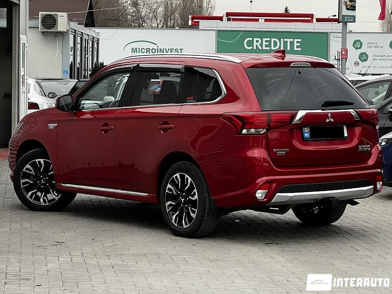 2018 Mitsubishi Outlander — Miniatură 4