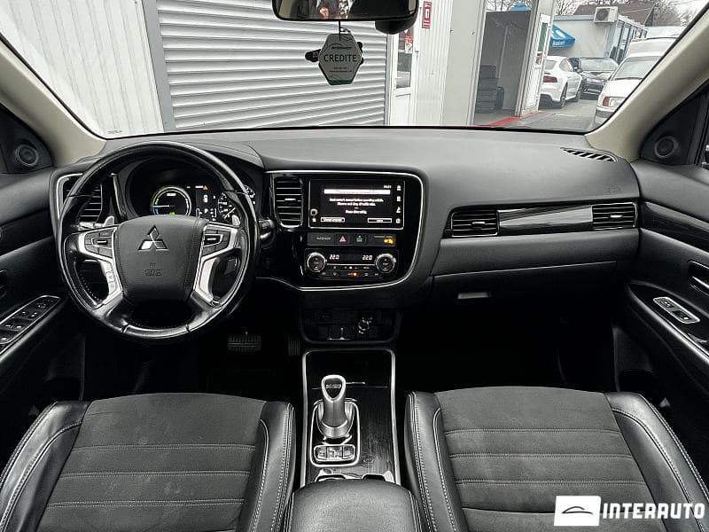 2018 Mitsubishi Outlander — Miniatură 9