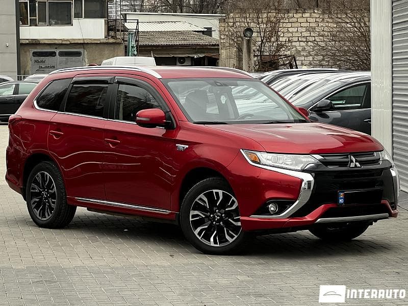 2018 Mitsubishi Outlander — Miniatură 2