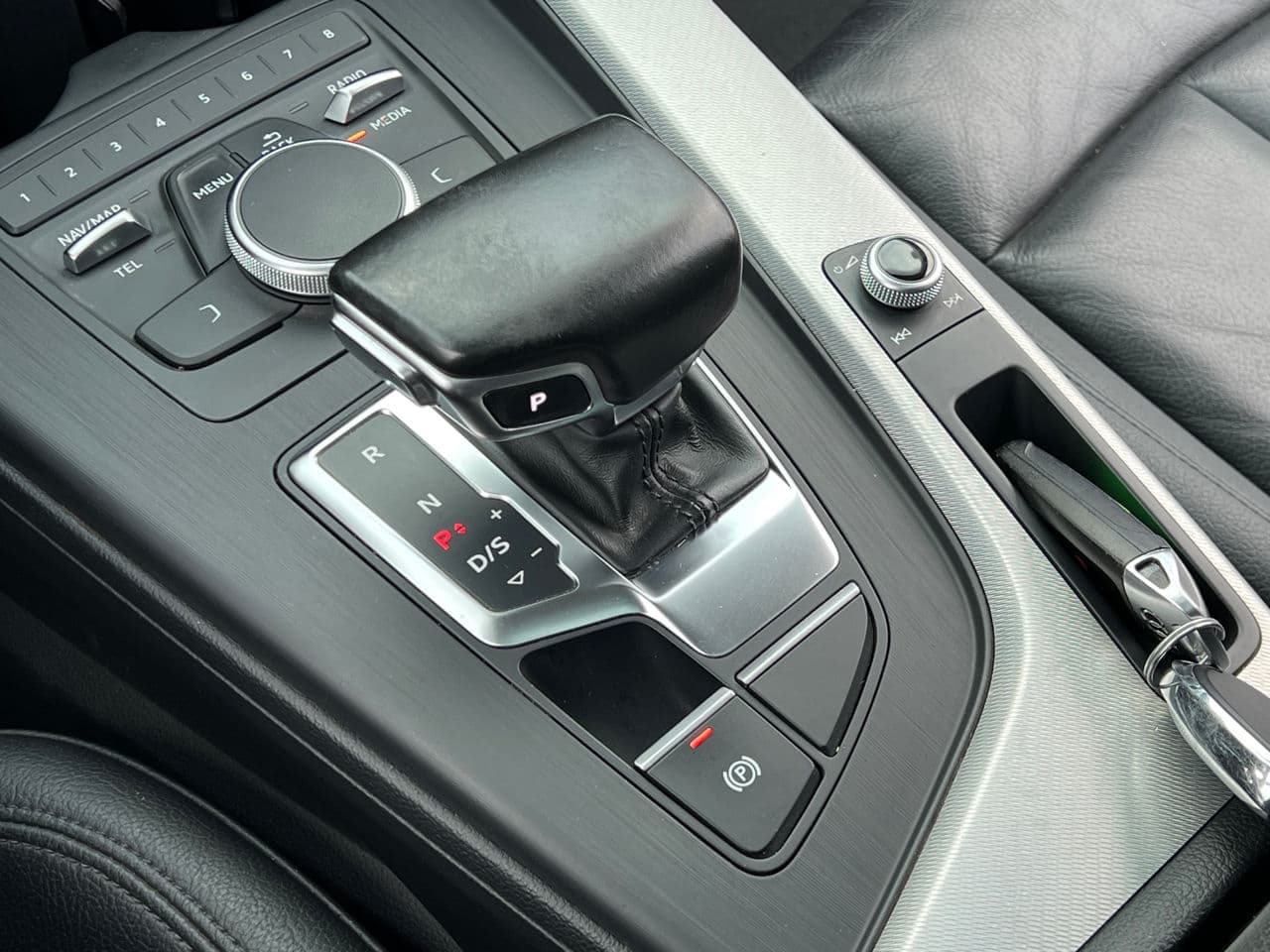 Audi A4 2016 — Миниатюра 12