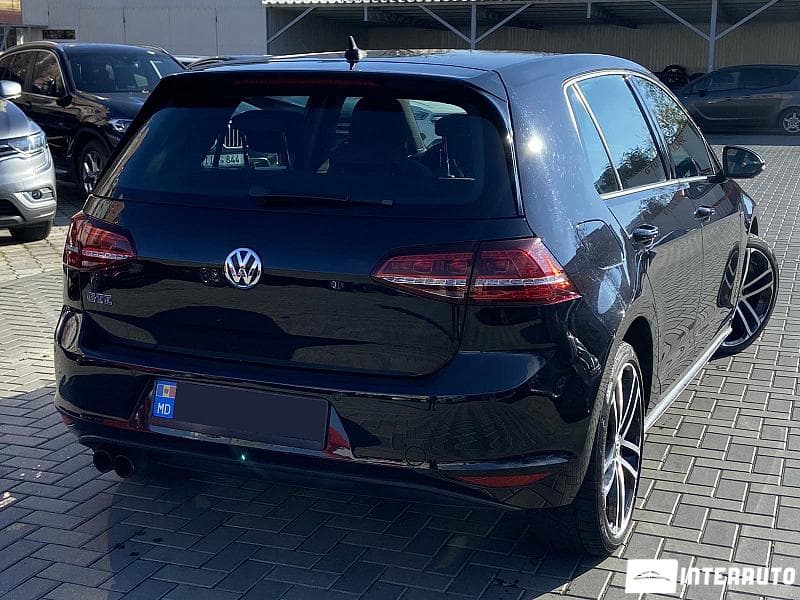 2015 Volkswagen Golf GTE — Miniatură 3