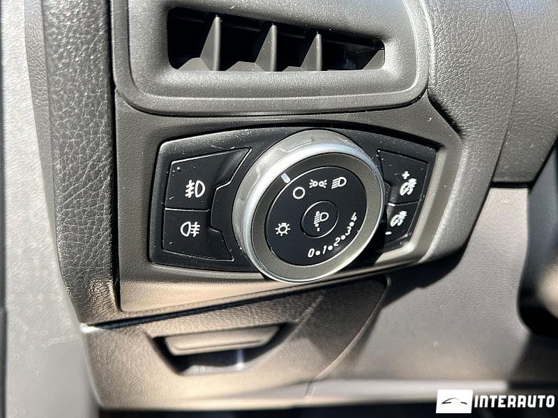 2015 Ford Focus — Miniatură 16