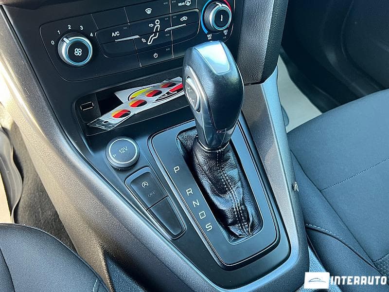 2015 Ford Focus — Miniatură 11