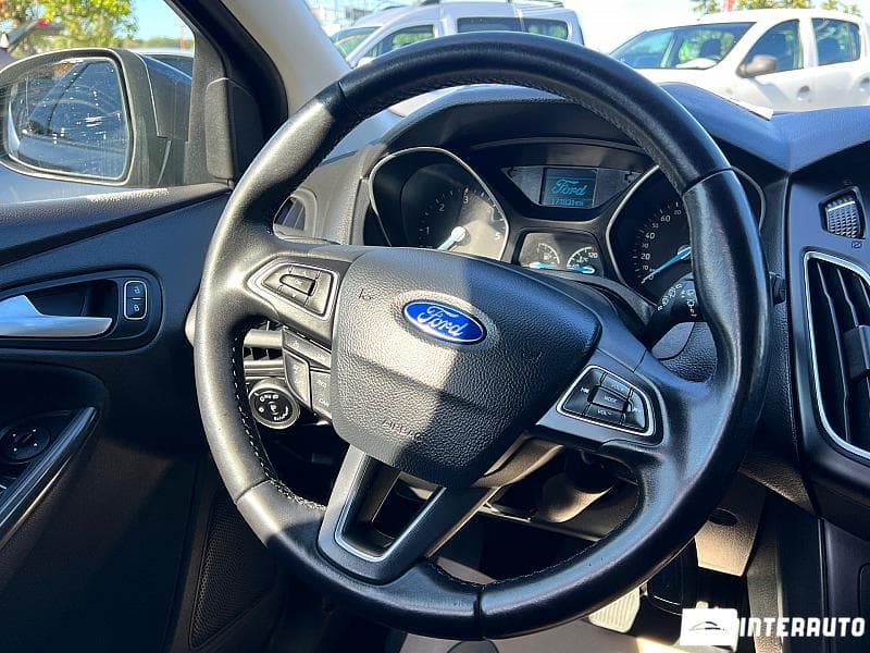 2015 Ford Focus — Miniatură 6