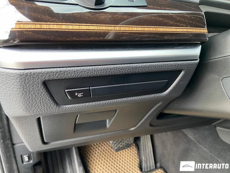 BMW 520 GT 2013 — Миниатюра 16