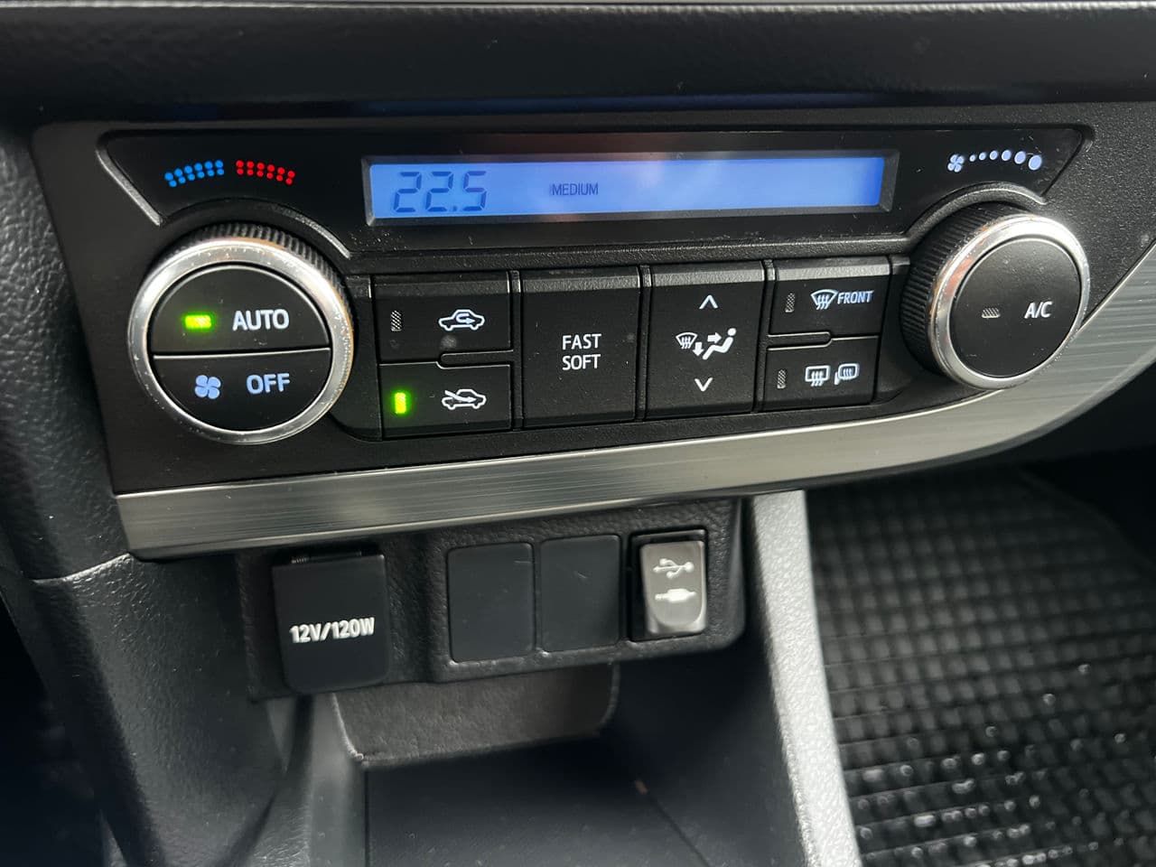 Toyota Auris 2013 — Миниатюра 13