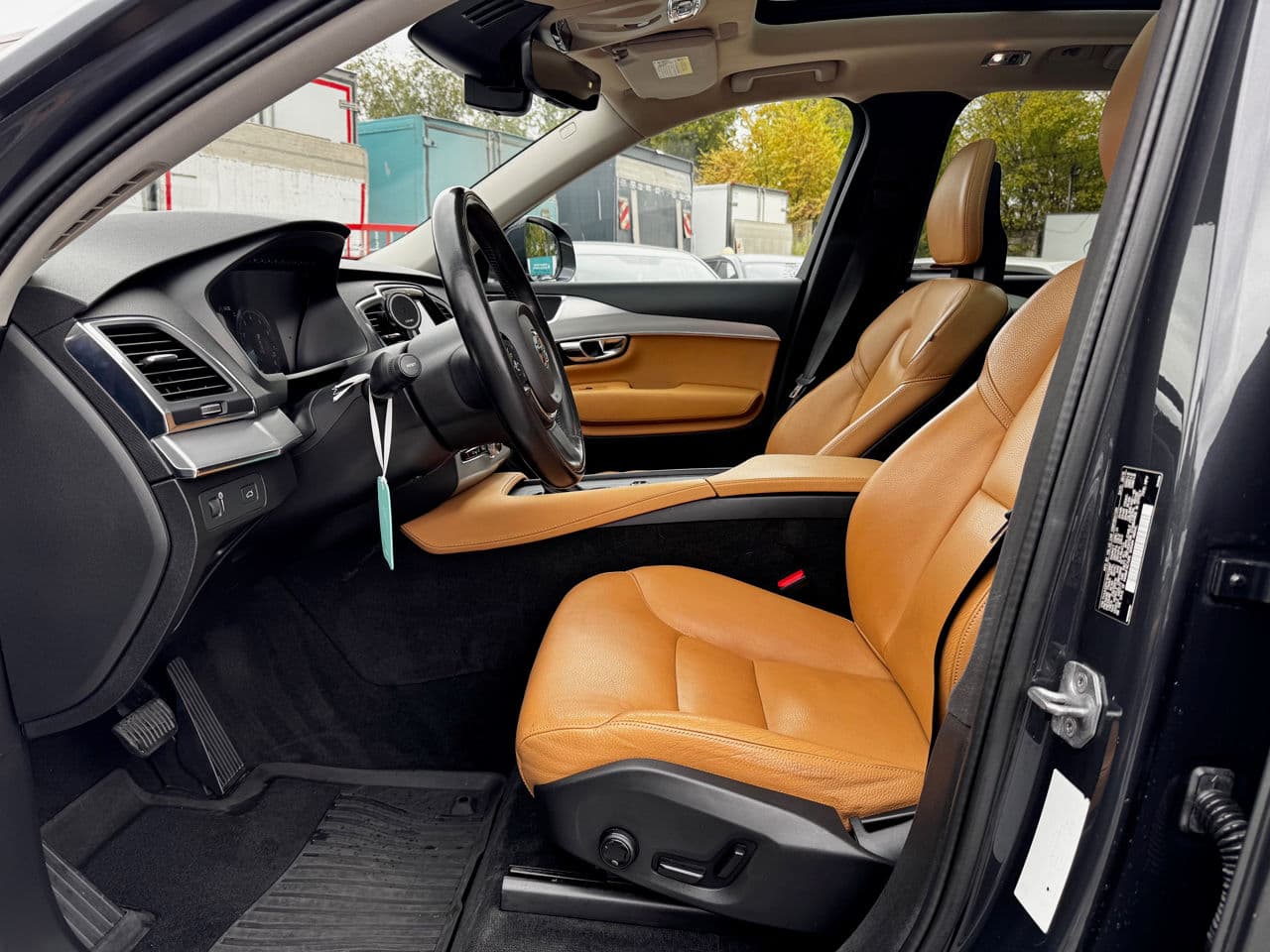 Volvo XC 90 2015 — Миниатюра 5