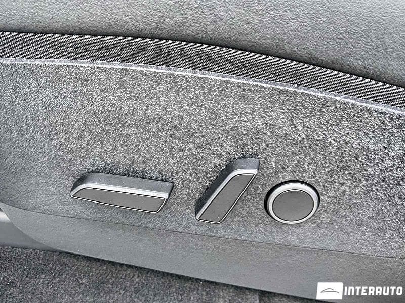 2022 Tesla Model Y — Miniatură 16
