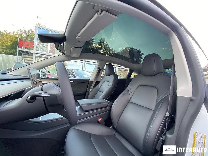 2022 Tesla Model Y — Miniatură 7