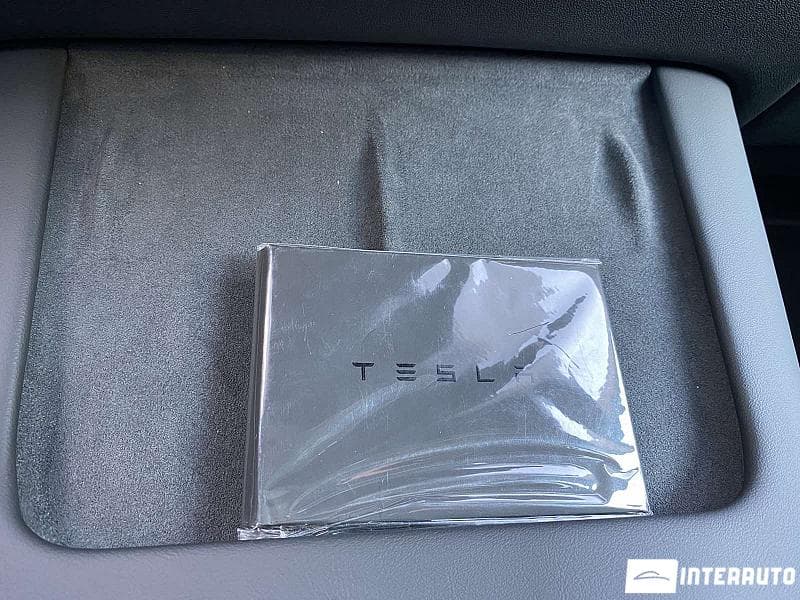 2022 Tesla Model Y — Miniatură 17
