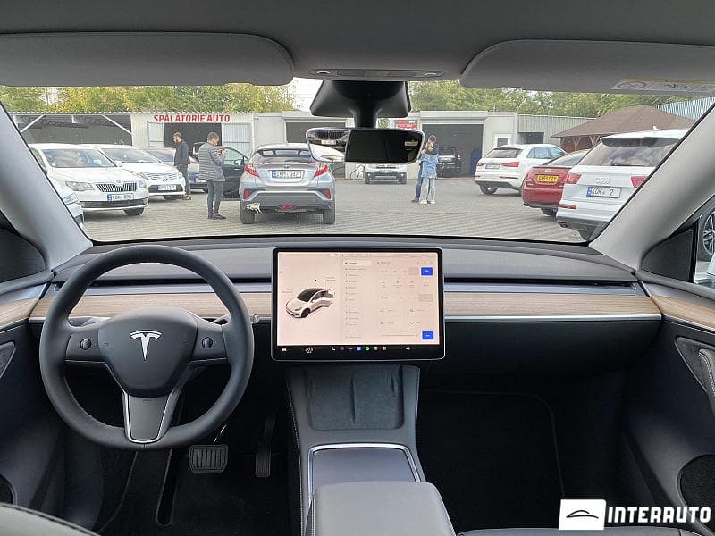 2022 Tesla Model Y — Miniatură 8