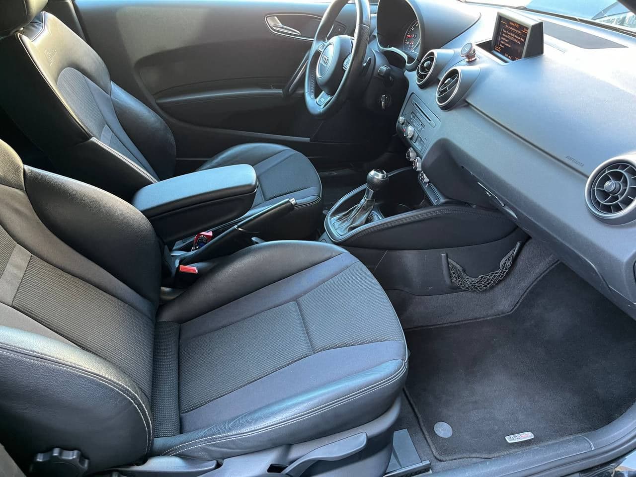 Audi A1 2011 — Миниатюра 7