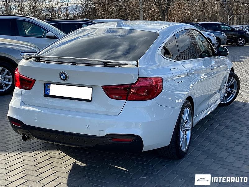 2017 BMW 320 GT — Miniatură 4