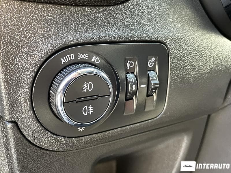 2019 Opel Crossland X — Miniatură 11