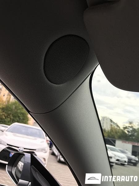 Tesla Model 3 2018 — Миниатюра 8