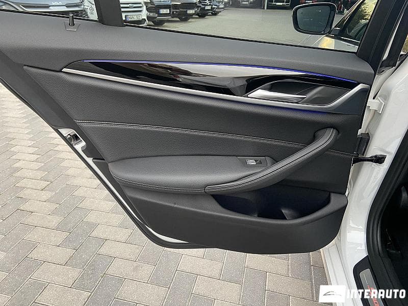 2018 BMW 520 — Miniatură 21