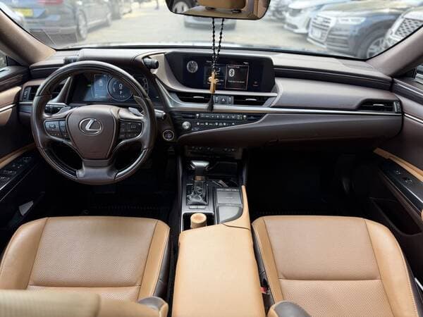 Lexus ES 300h 2021 — Миниатюра 9