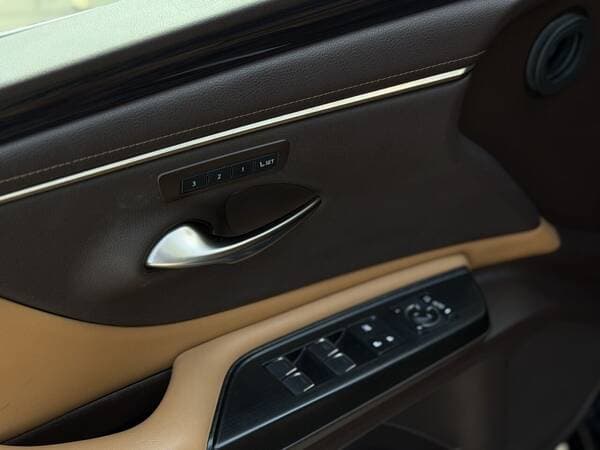 Lexus ES 300h 2021 — Миниатюра 17