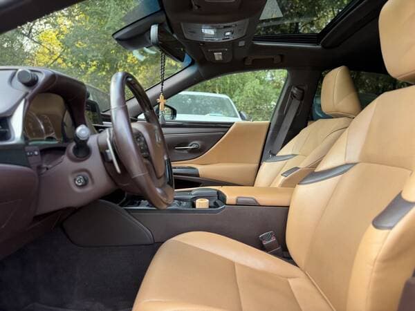 Lexus ES 300h 2021 — Миниатюра 7