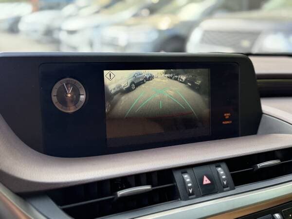 Lexus ES 300h 2021 — Миниатюра 12