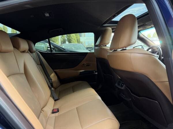 Lexus ES 300h 2021 — Миниатюра 18